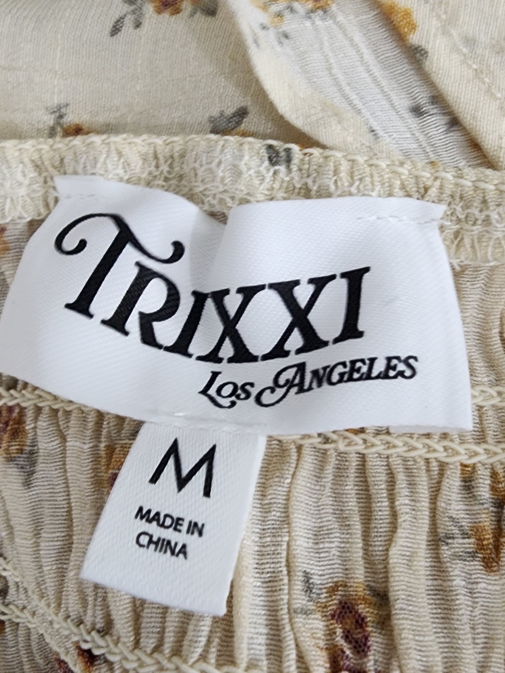 Trixxi Cream Floral Smocked Peplum Tie-Front Top Size: Medium - Picture 5 of 8